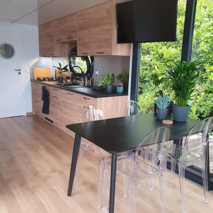 Modern, Brand New Houseboat Near Amsterdam Ξενοδοχείο Monnickendam Εξωτερικό φωτογραφία