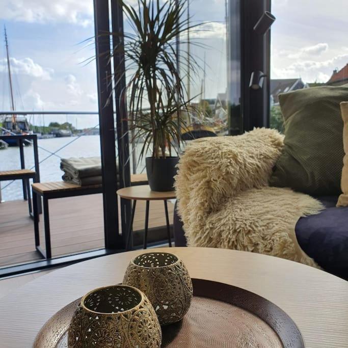 Modern, Brand New Houseboat Near Amsterdam Ξενοδοχείο Monnickendam Εξωτερικό φωτογραφία