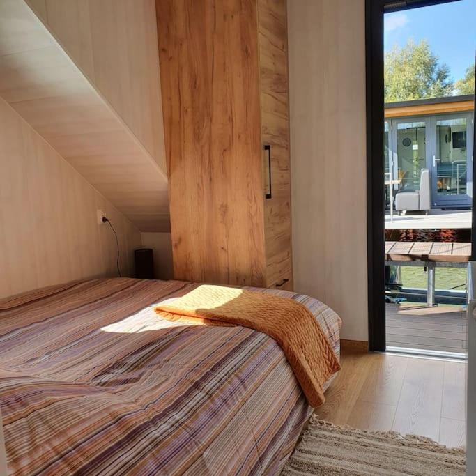 Modern, Brand New Houseboat Near Amsterdam Ξενοδοχείο Monnickendam Εξωτερικό φωτογραφία