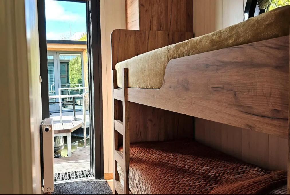 Modern, Brand New Houseboat Near Amsterdam Ξενοδοχείο Monnickendam Εξωτερικό φωτογραφία